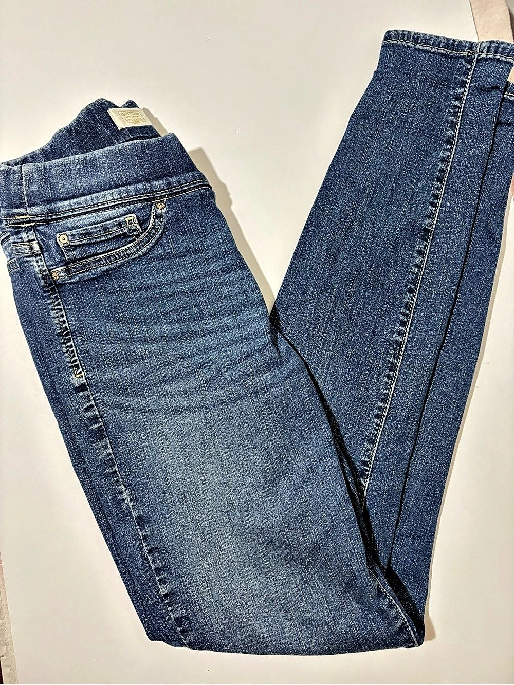 Levi's Signature by Levi Strauss & Co. Totally Shaping Pull-On Skinny